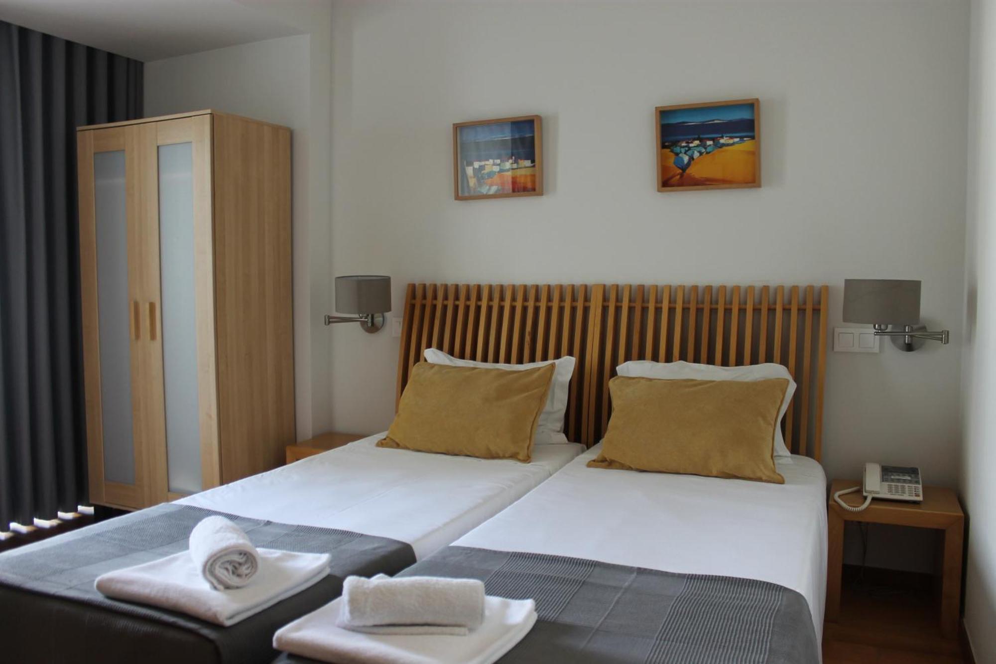 Hotel Paulo VI Rio Maior Exterior photo